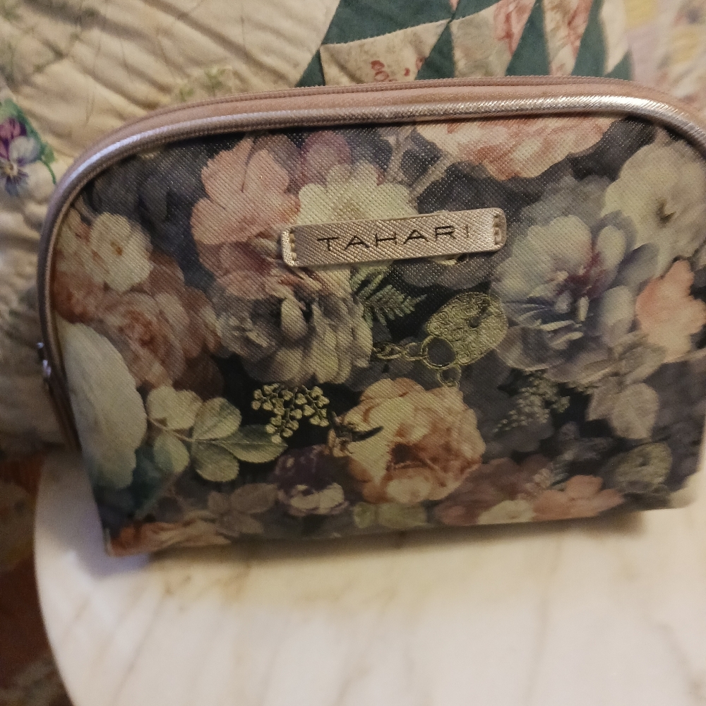 NWOT Tahari Cosmetic Case, Plastic Travel Pouch In Floral Design